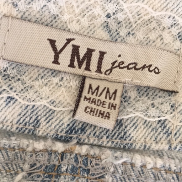 Distressed Light Wash Denim Jacket Frayed edges - Picture 5 of 6